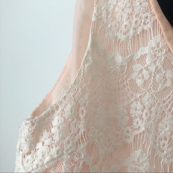 Moon Collection White & Peach Lace Blouse - Picture 9 of 13